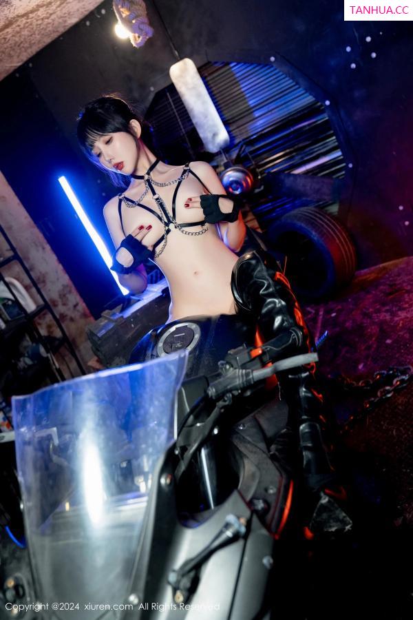 波巧酱  [XiuRen]高清写真图 2024.03.05 No.8177 波巧酱 性感美臀第17张图片